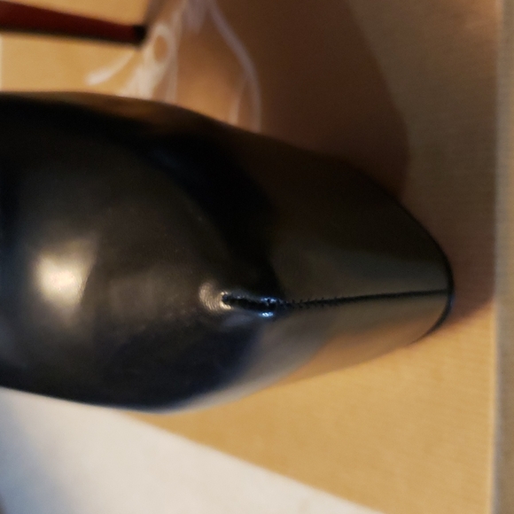 Christian Louboutin size 40 color Black leather 100% Authentic - Picture 7 of 17